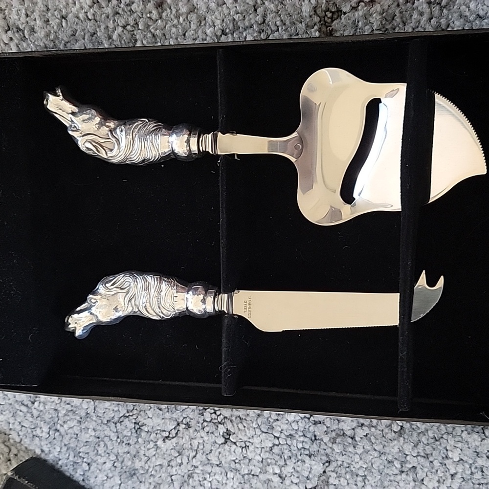 Arthur Court Equestrian Horse Cheese servers